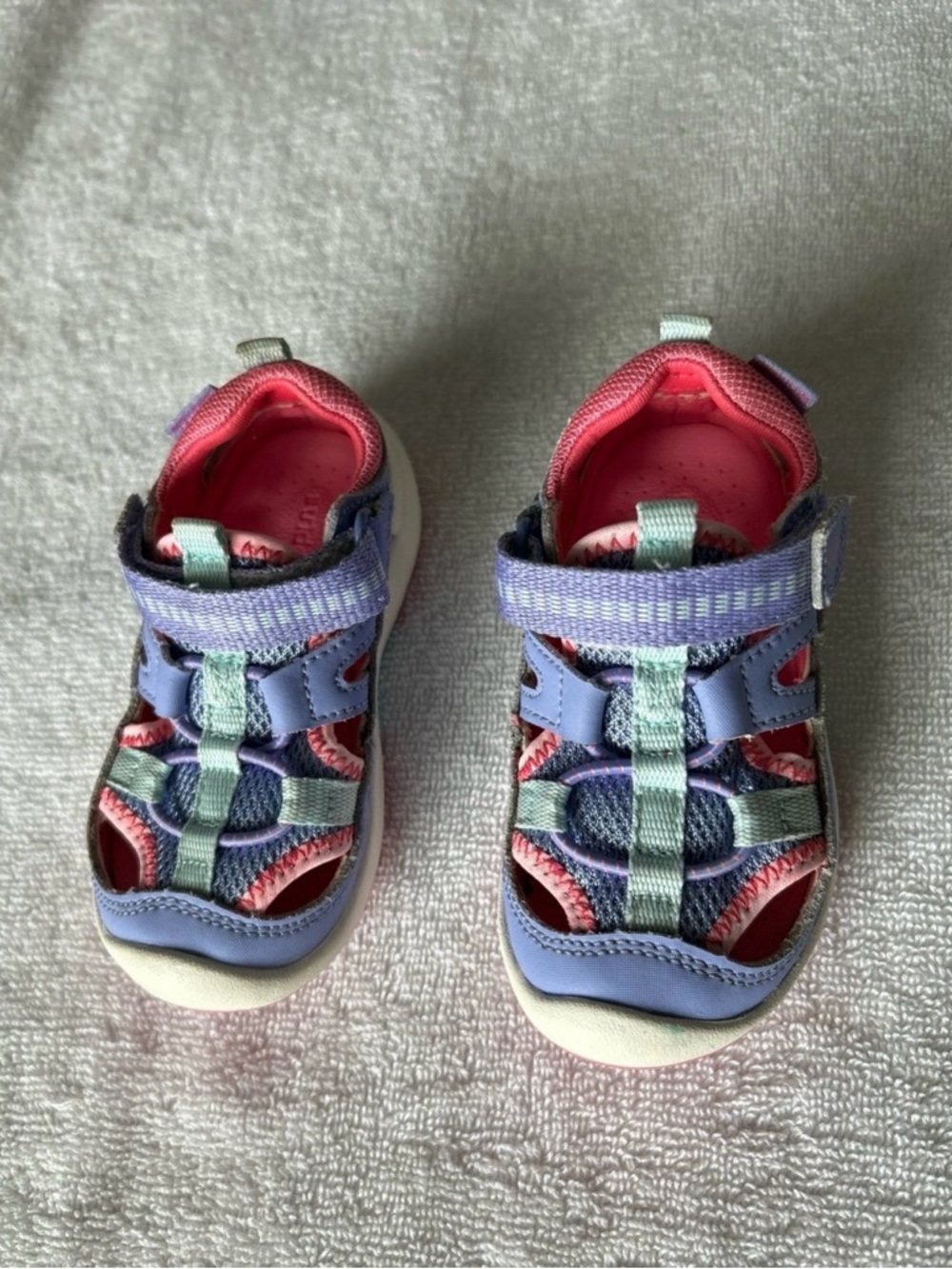 Stride Rite Girls Toddler Sandals
Lilac, Pink Closed Toe Water Shoes, Size 5W.